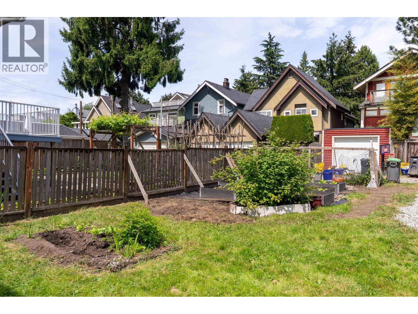 4 Bed, 2 Bath House for Sale in Vancouver – 3425 W 8TH AVENUE, Vancouver – MLS# R3126353 - Image 24