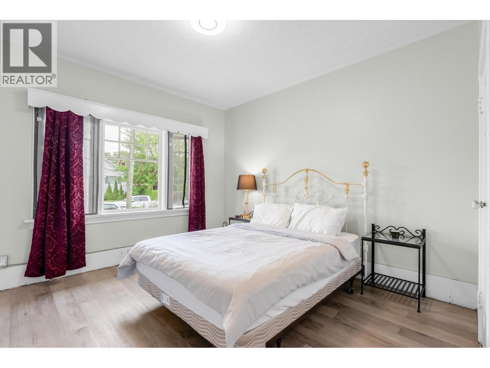 4 Bed, 2 Bath House for Sale in Vancouver – 3425 W 8TH AVENUE, Vancouver – MLS# R3126353 - Image 8