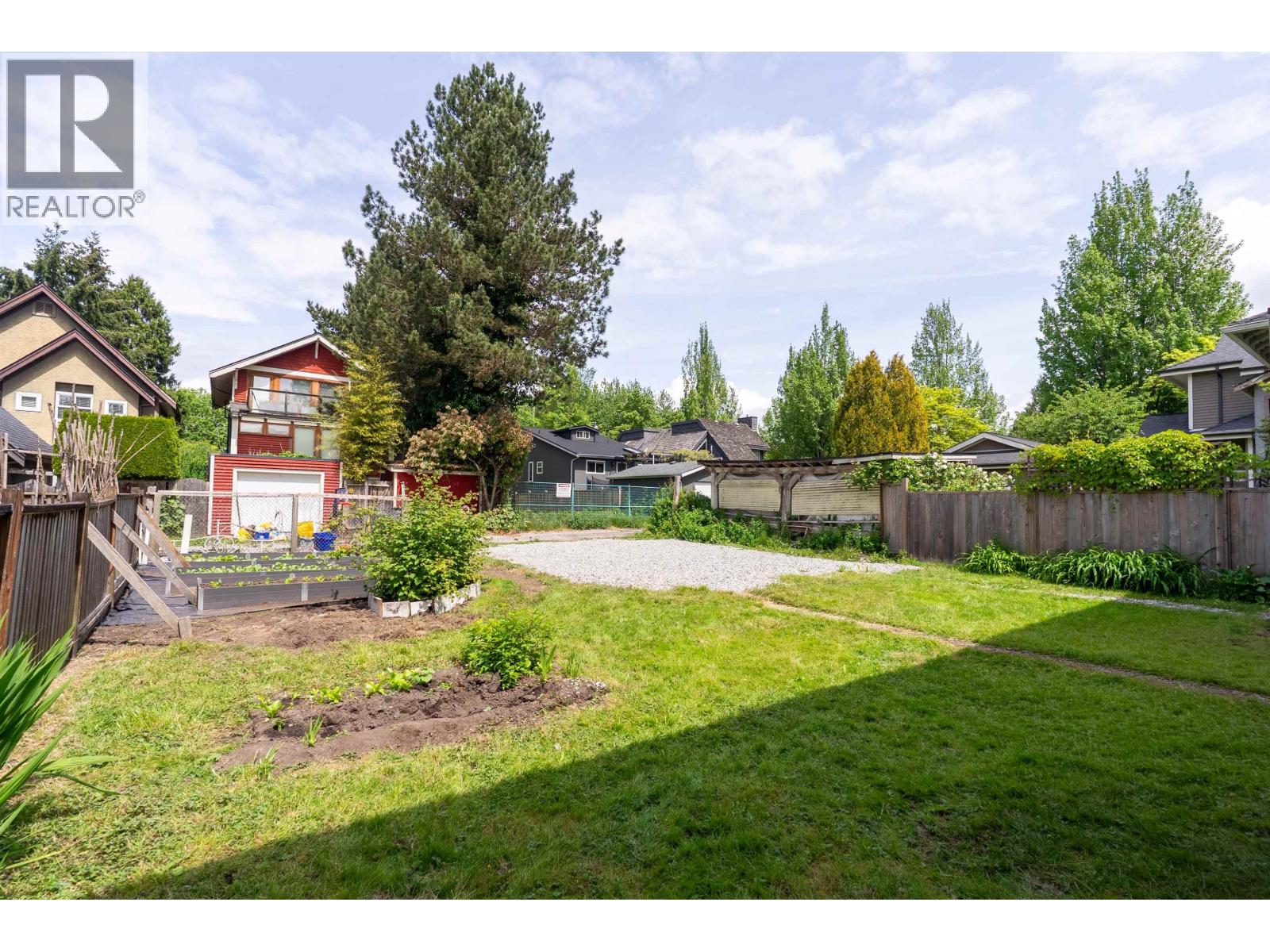 4 Bed, 2 Bath House for Sale in Vancouver – 3425 W 8TH AVENUE, Vancouver – MLS# R3126353 - Image 23