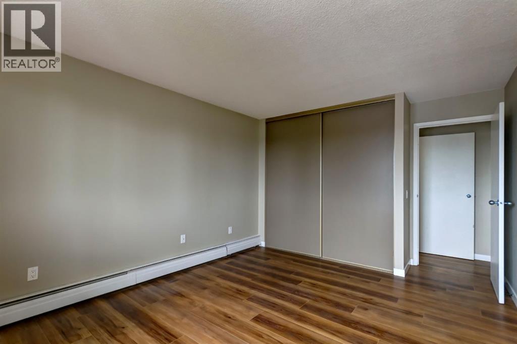 1900 25A Street Southwest - Photo 24