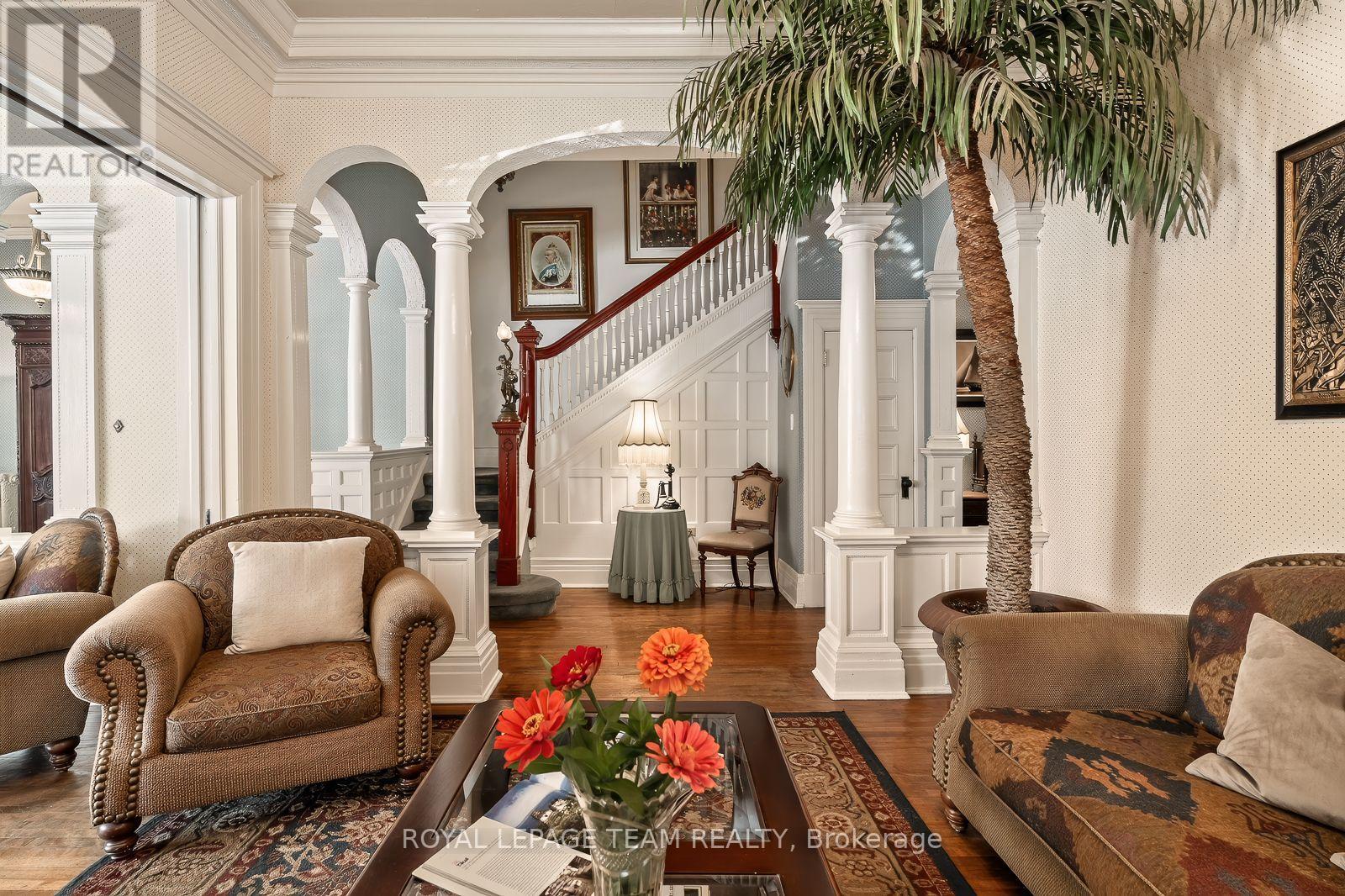 525 KING EDWARD AVENUE - 11