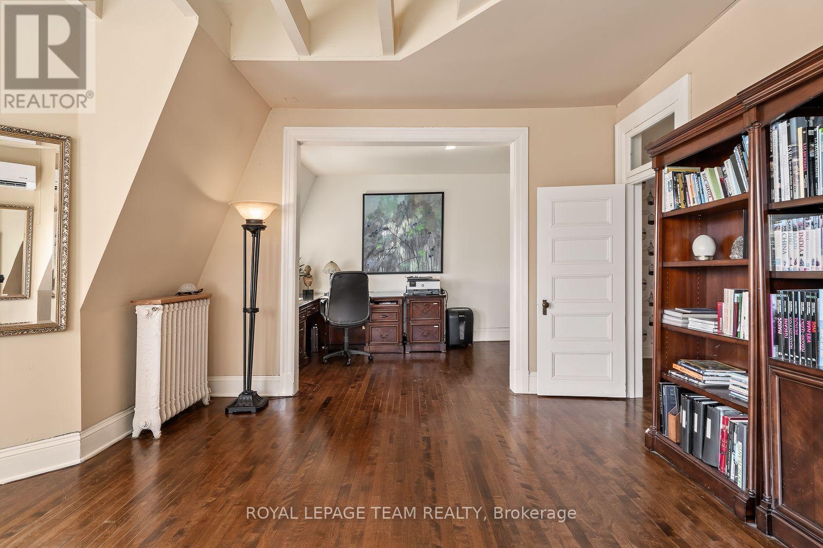 525 KING EDWARD AVENUE - 36