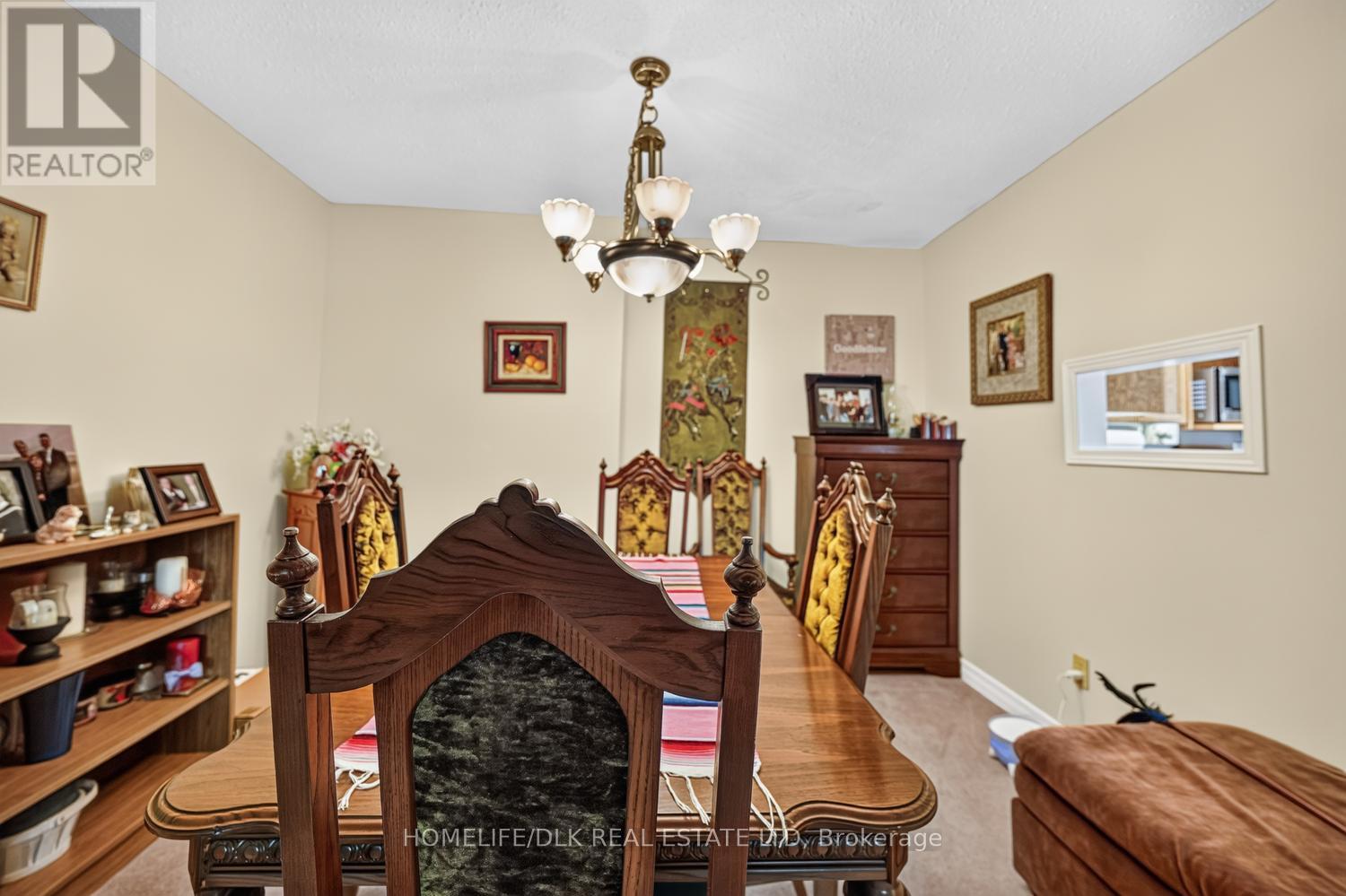 #306 820 LAURIER BOULEVARD - Image 12