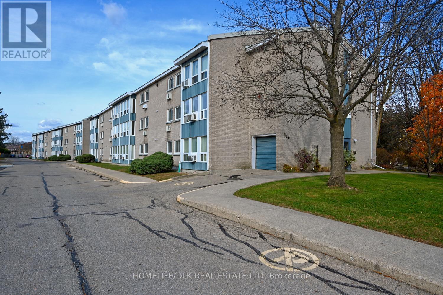 #306 820 LAURIER BOULEVARD - 17