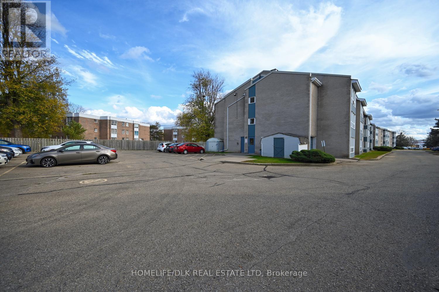 #306 820 LAURIER BOULEVARD - 19
