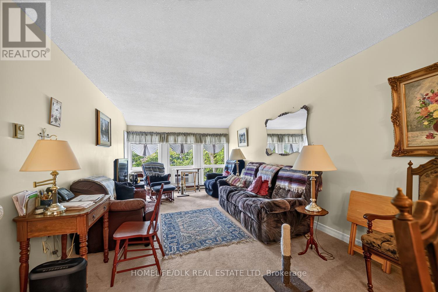 #306 820 LAURIER BOULEVARD - 8