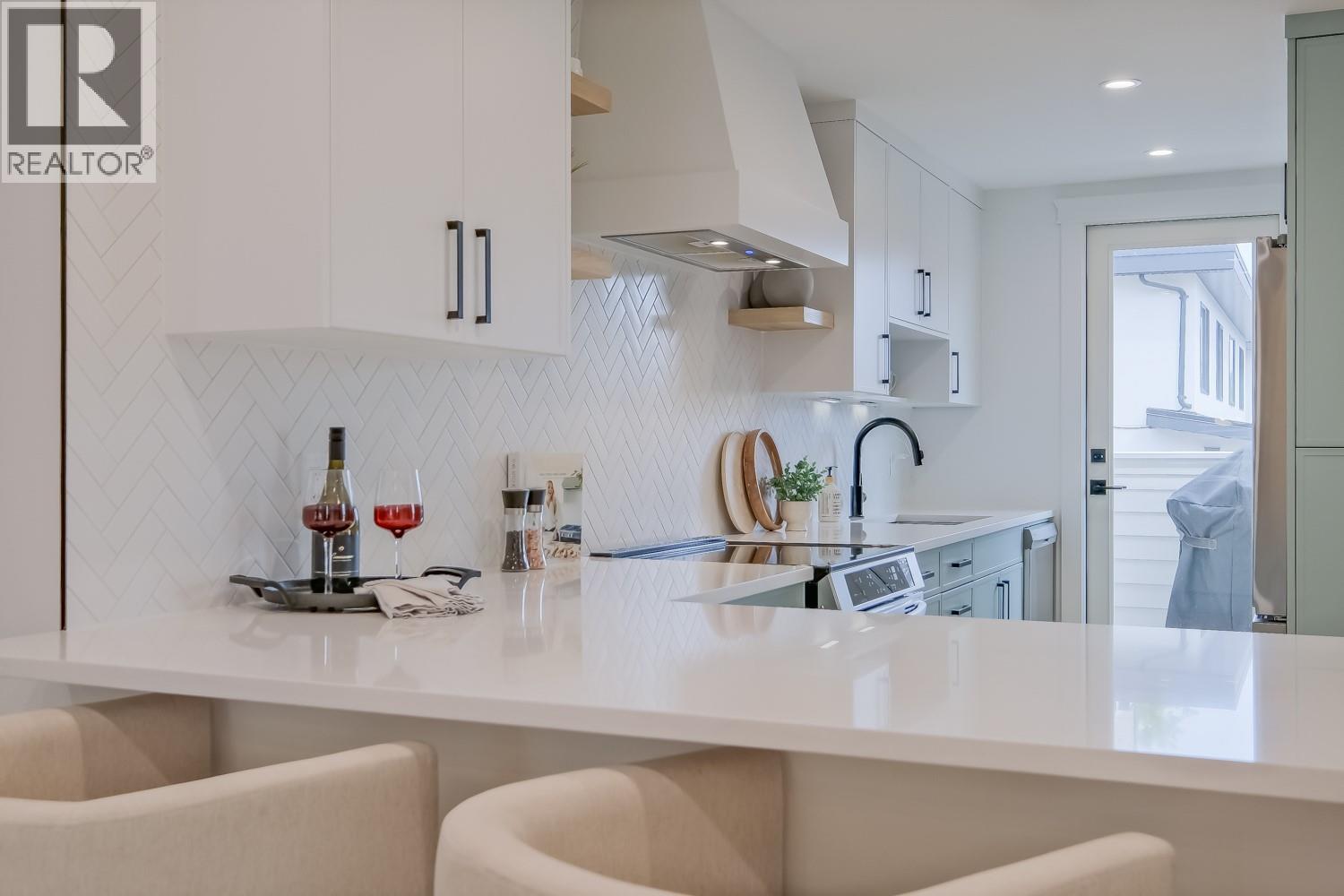 11 414 West Avenue, Kelowna