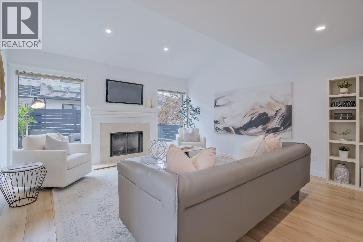 11 414 West Avenue, Kelowna
