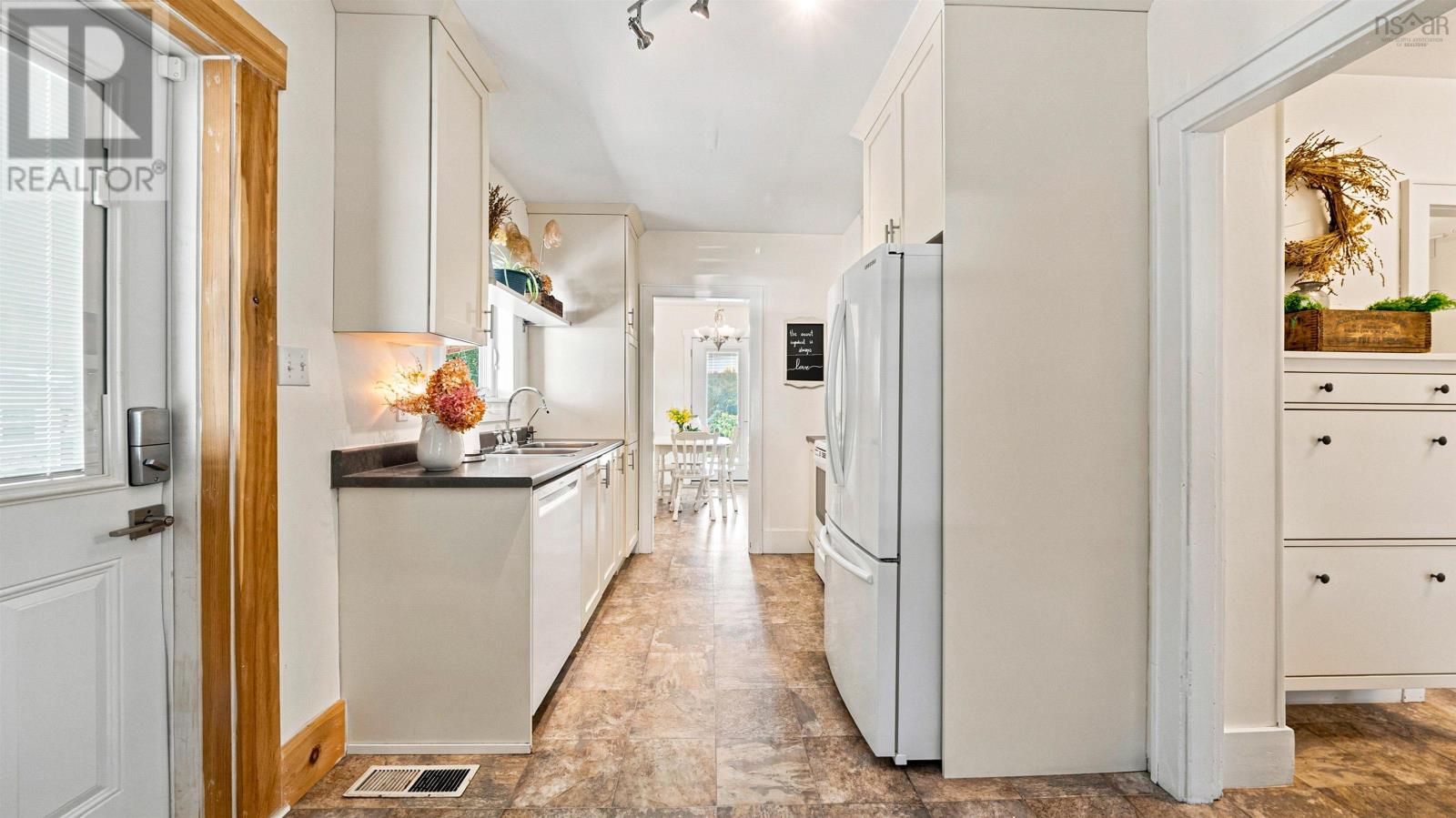 35 Riverside Lane - 18