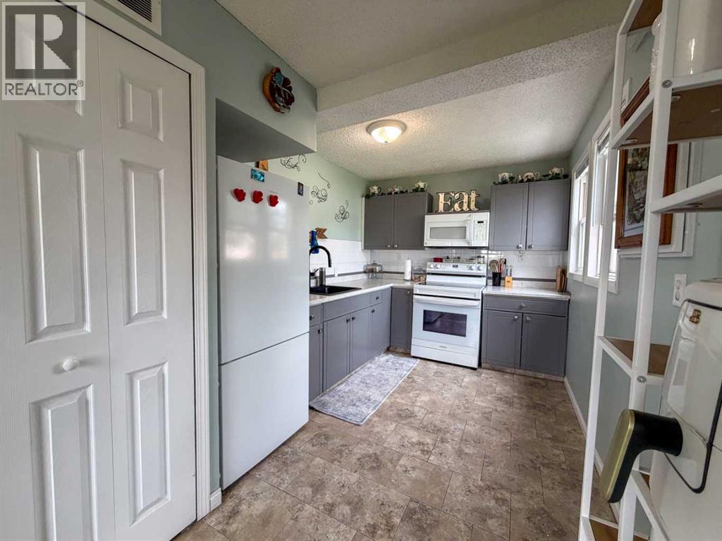 5316 46 Avenue - Image 4