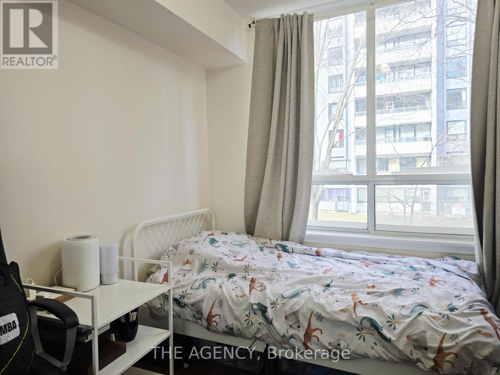 #207 5940 YONGE STREET - 6