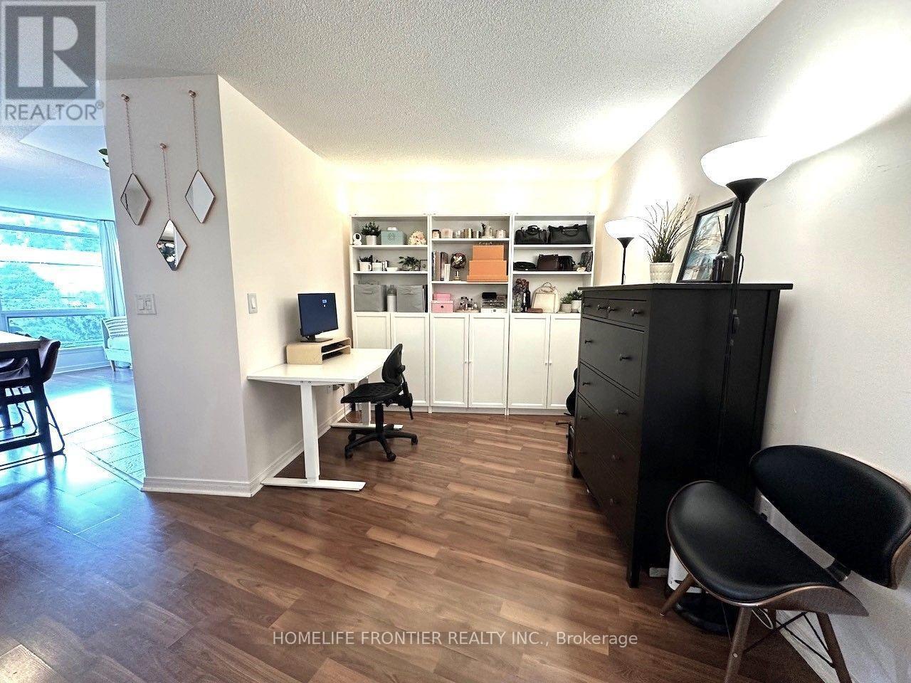 #716 18 VALLEY WOODS ROAD - 10