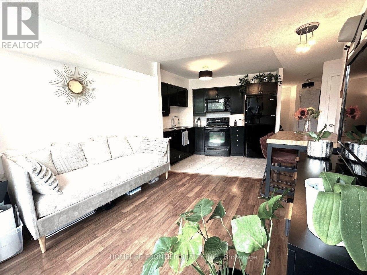 #716 18 VALLEY WOODS ROAD - 12