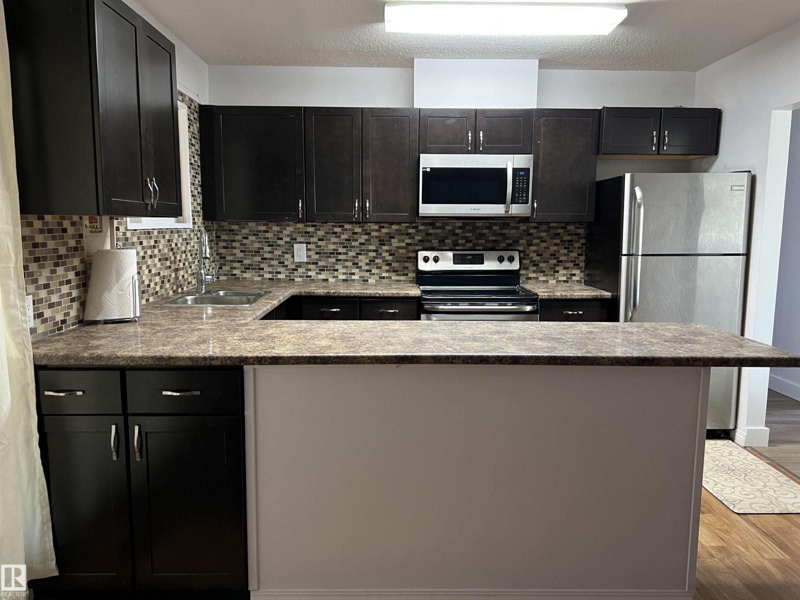 4764 43 St. - Image 10