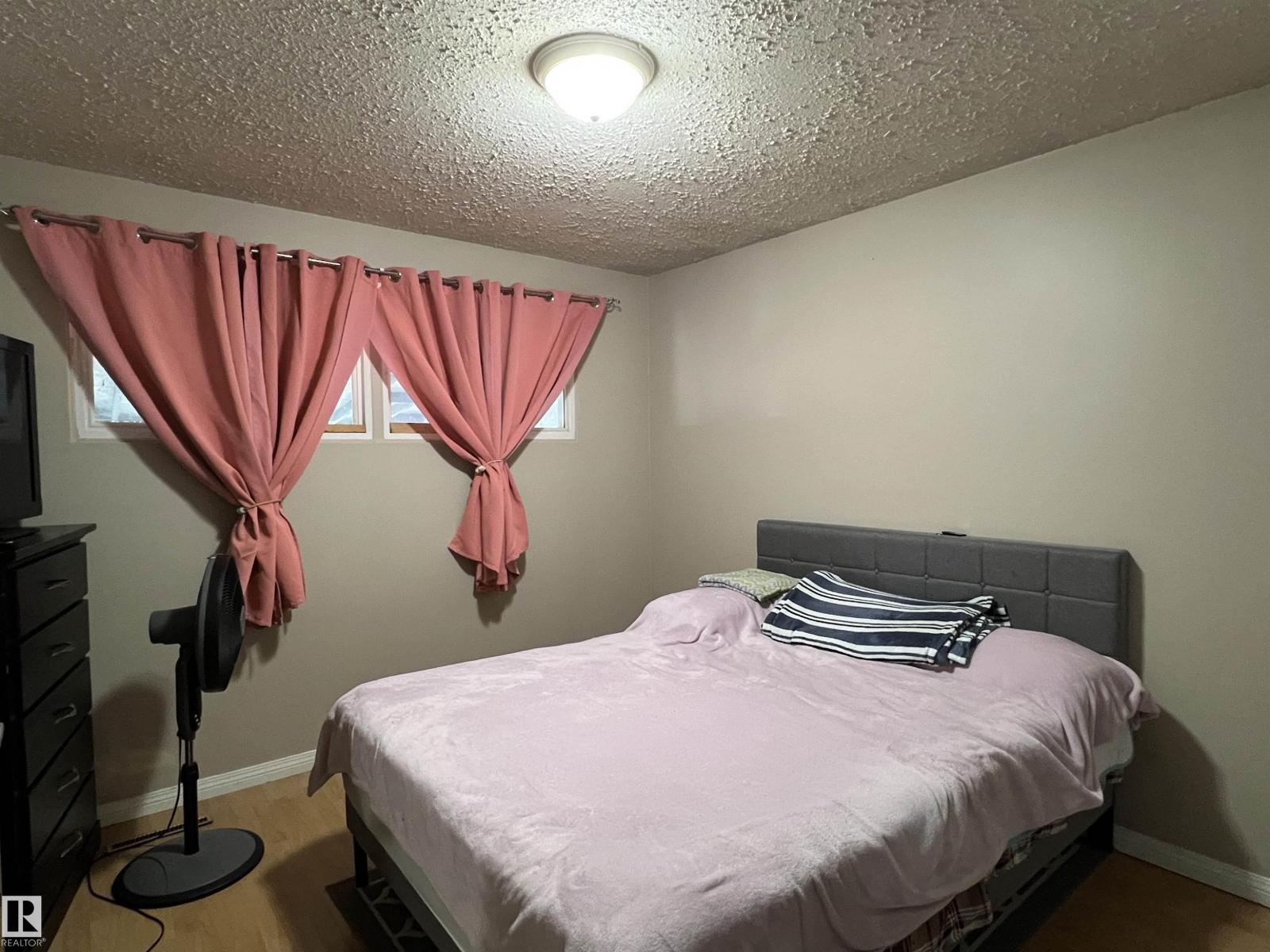 4764 43 St. - Image 24