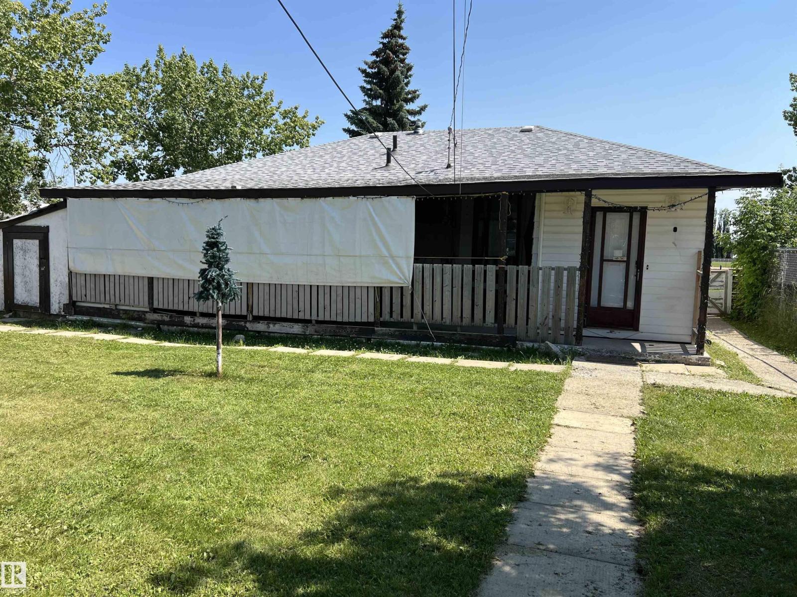 4764 43 St. - Image 5