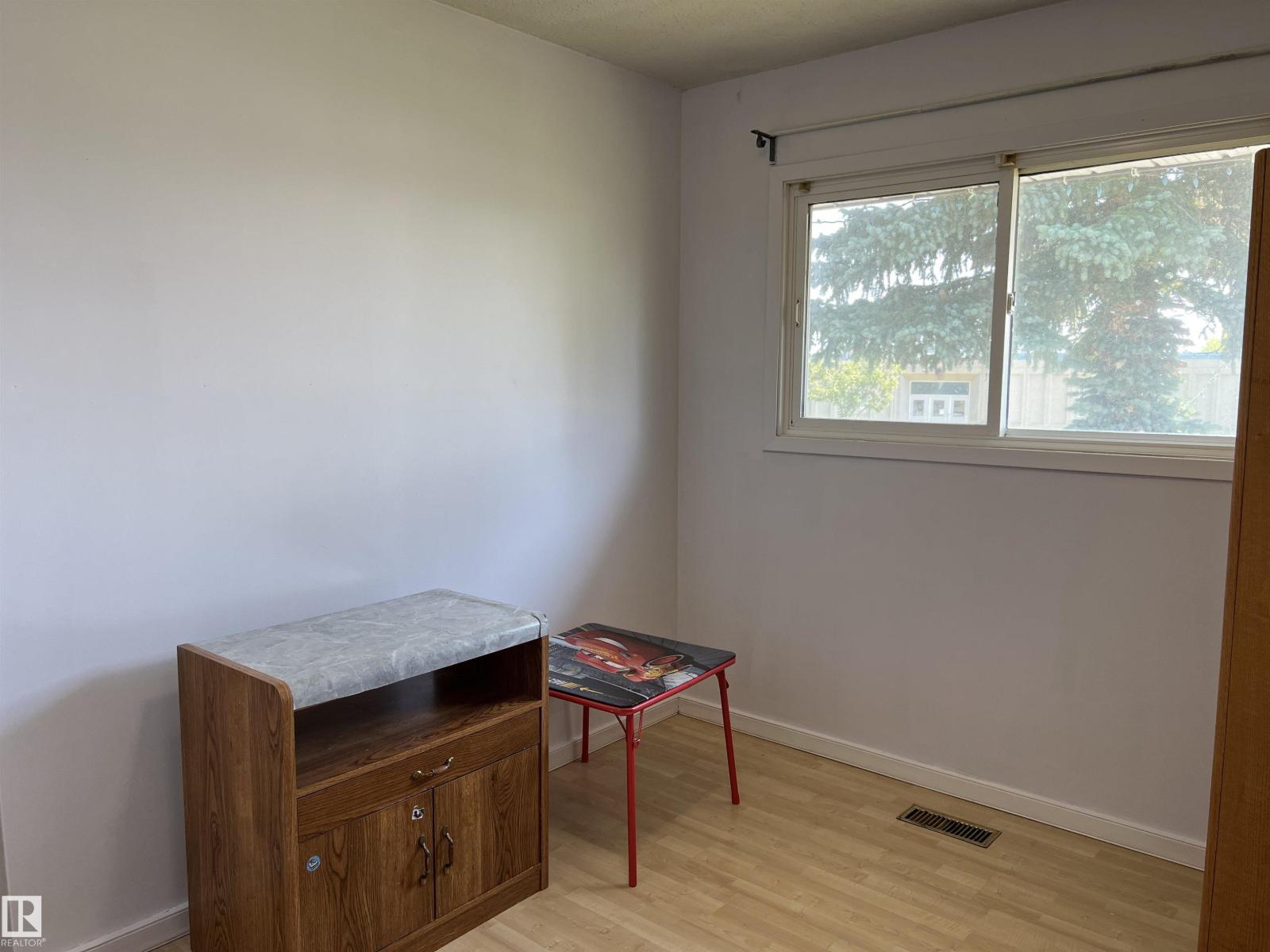 4764 43 St. - Image 22