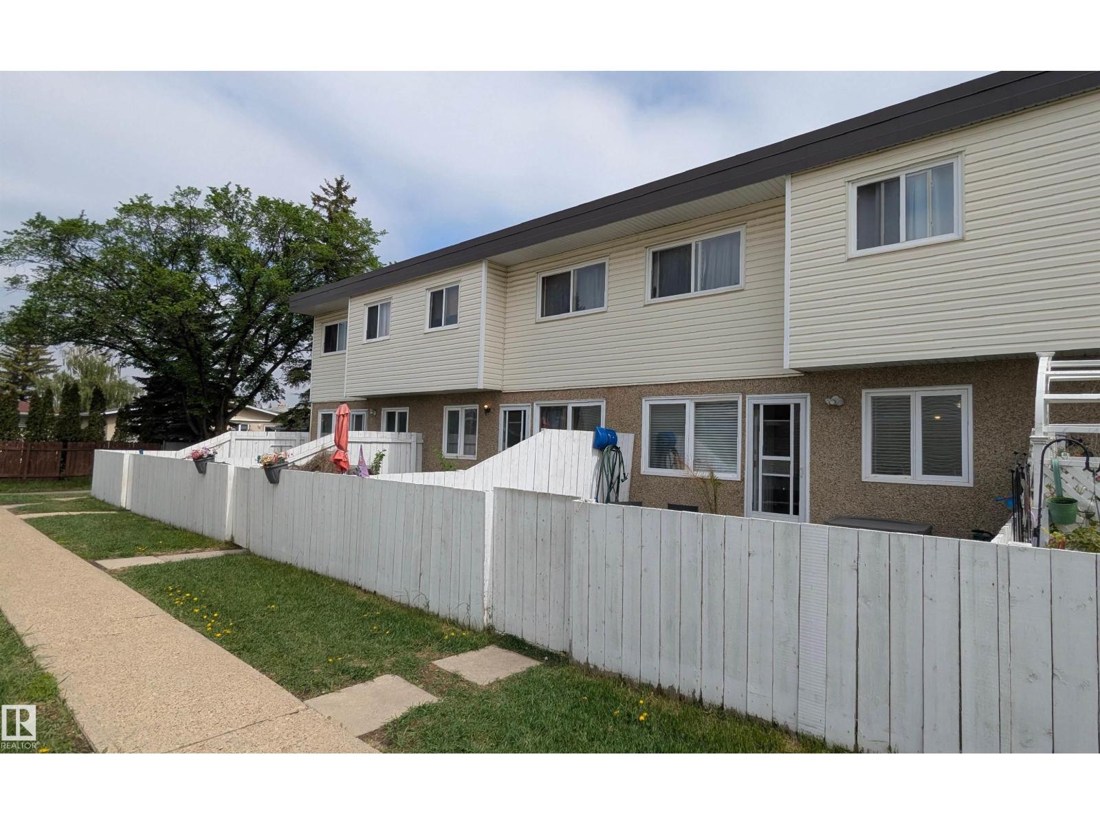 #104 16344 109 ST NW - 34