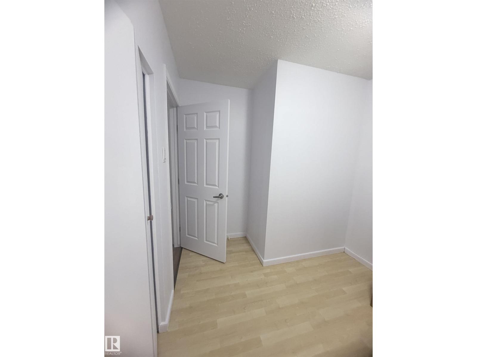 4764 43 St. - 62