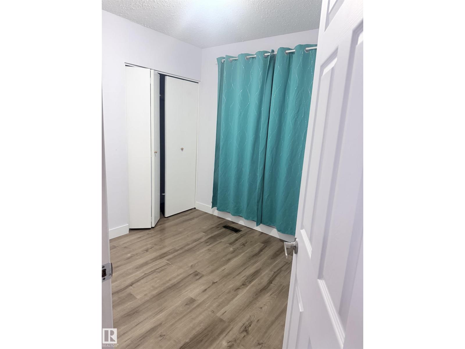 4764 43 St. - Image 54