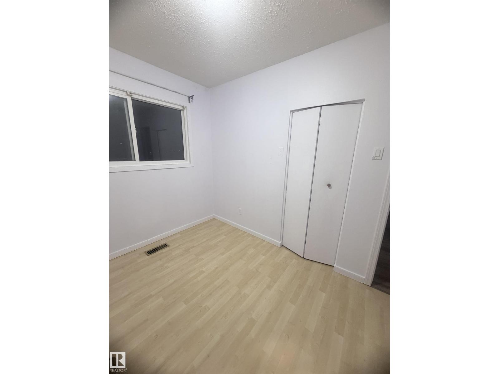 4764 43 St. - 60