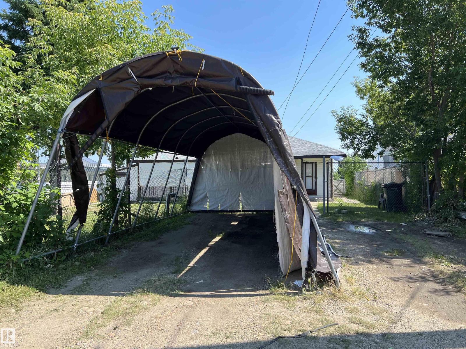 4764 43 St. - Image 38