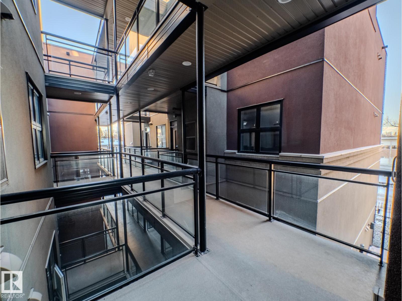#310 10808 71 AV NW - Image 32