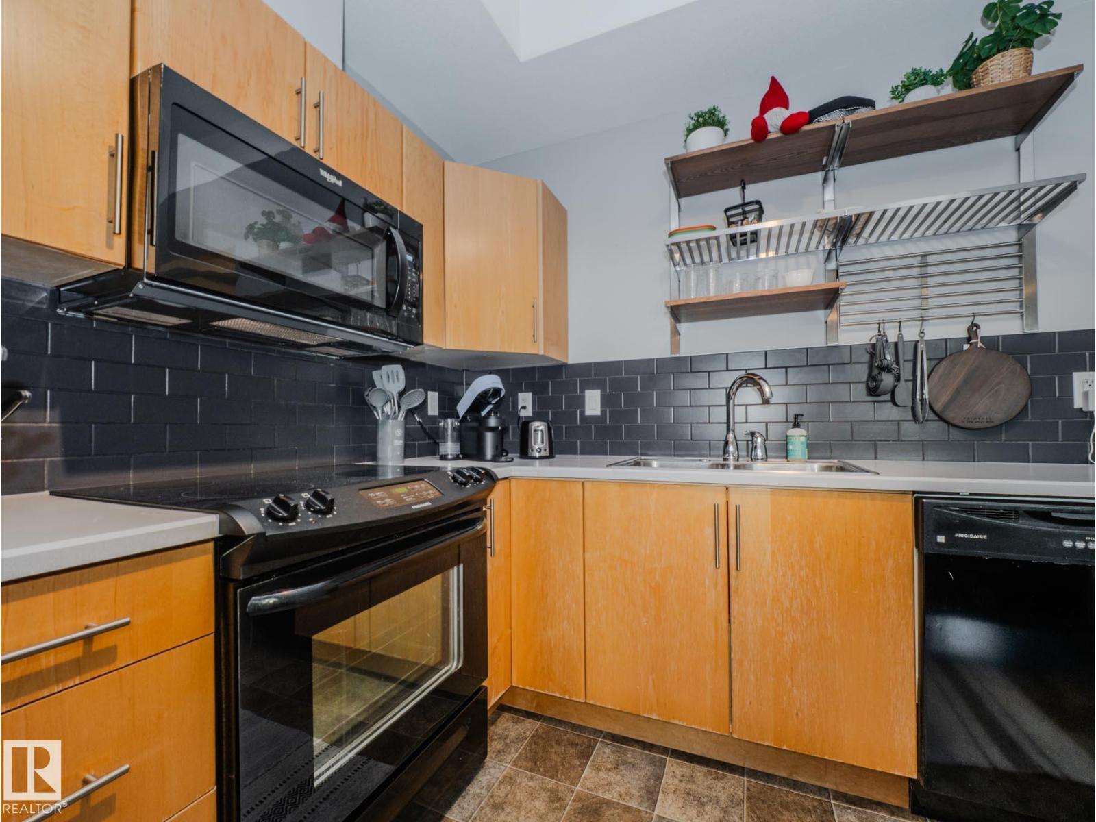 #310 10808 71 AV NW - 15