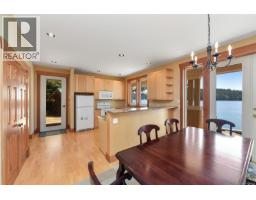 647 Dinner Bay Rd, Mayne Island, BC V0N2J2 Photo 19