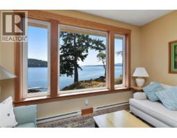 647 Dinner Bay Rd, Mayne Island, BC V0N2J2 Photo 20