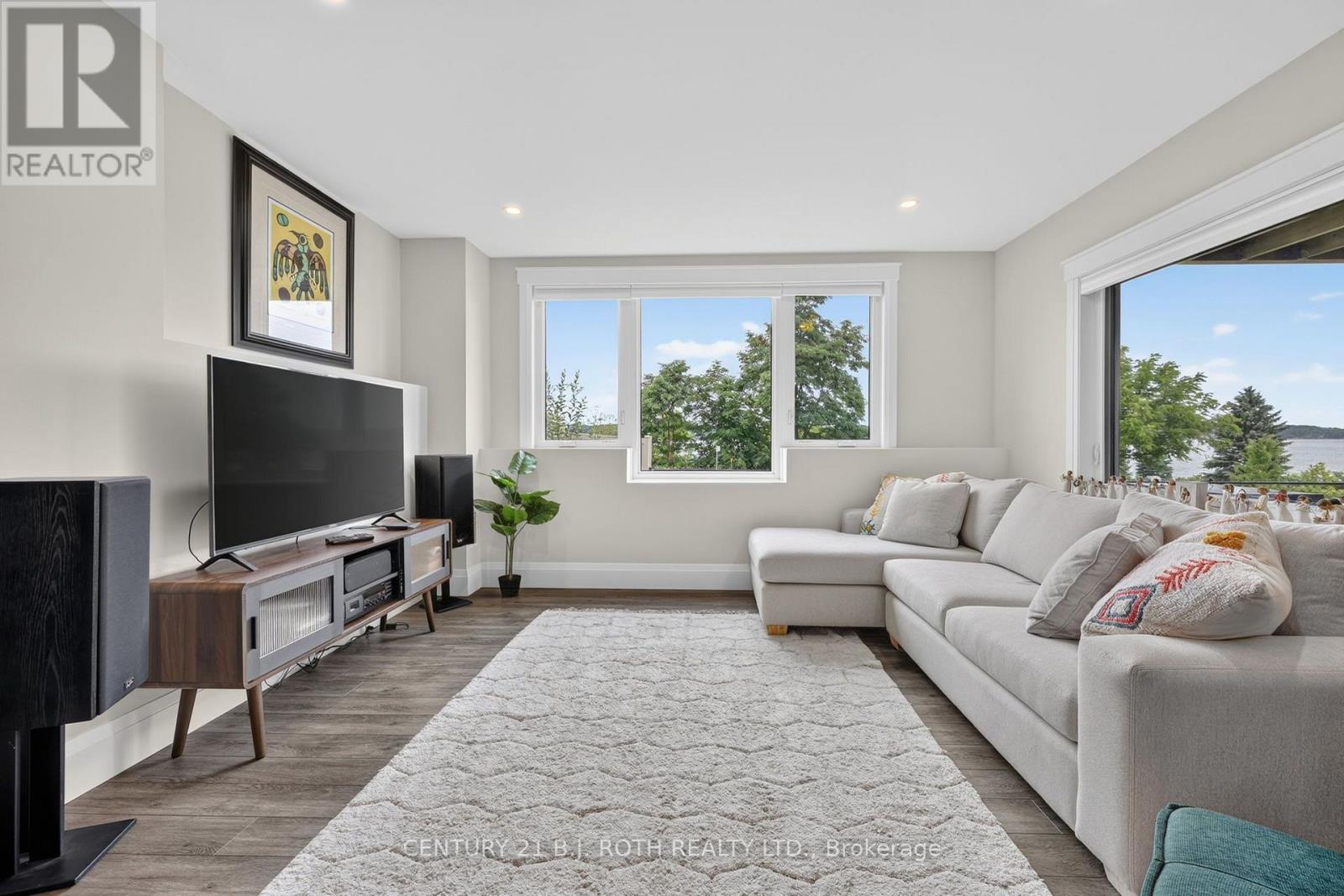 244 FRANK STREET - 34