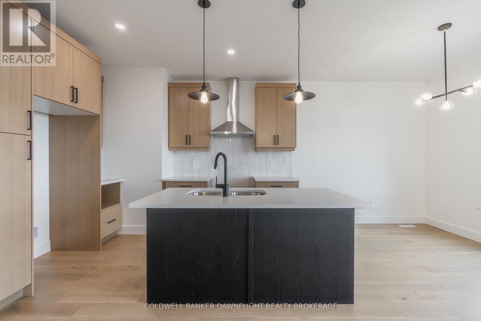 #19 147 SCOTTS DRIVE - Image 10