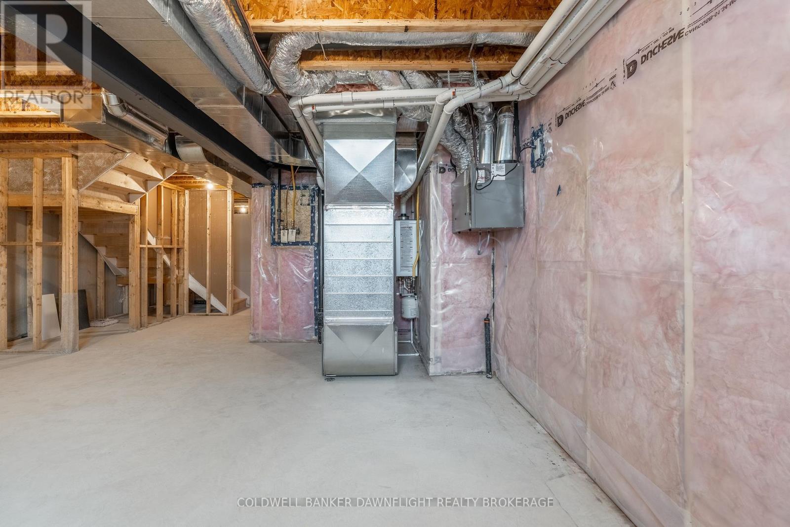 #19 147 SCOTTS DRIVE - Image 38