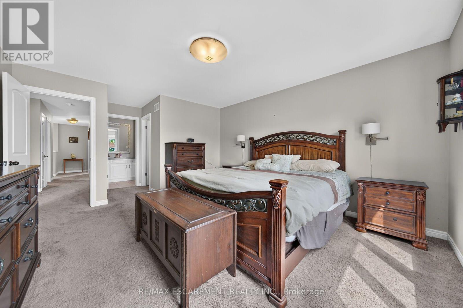 17 GRANTHAM AVENUE S - 29