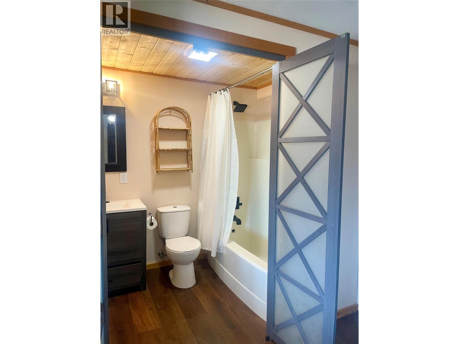 Pad #14 - 5174 Lambert Road - 15