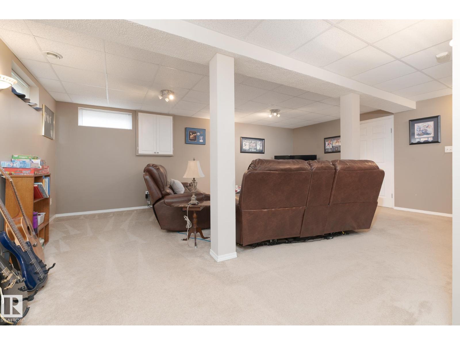 94 MARLBORO DR - Image 39
