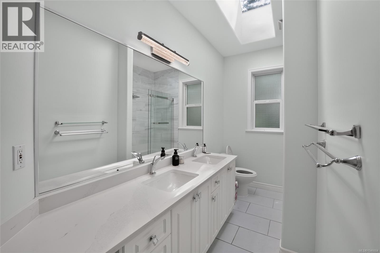 6093 Chippewa Rd - Image 37
