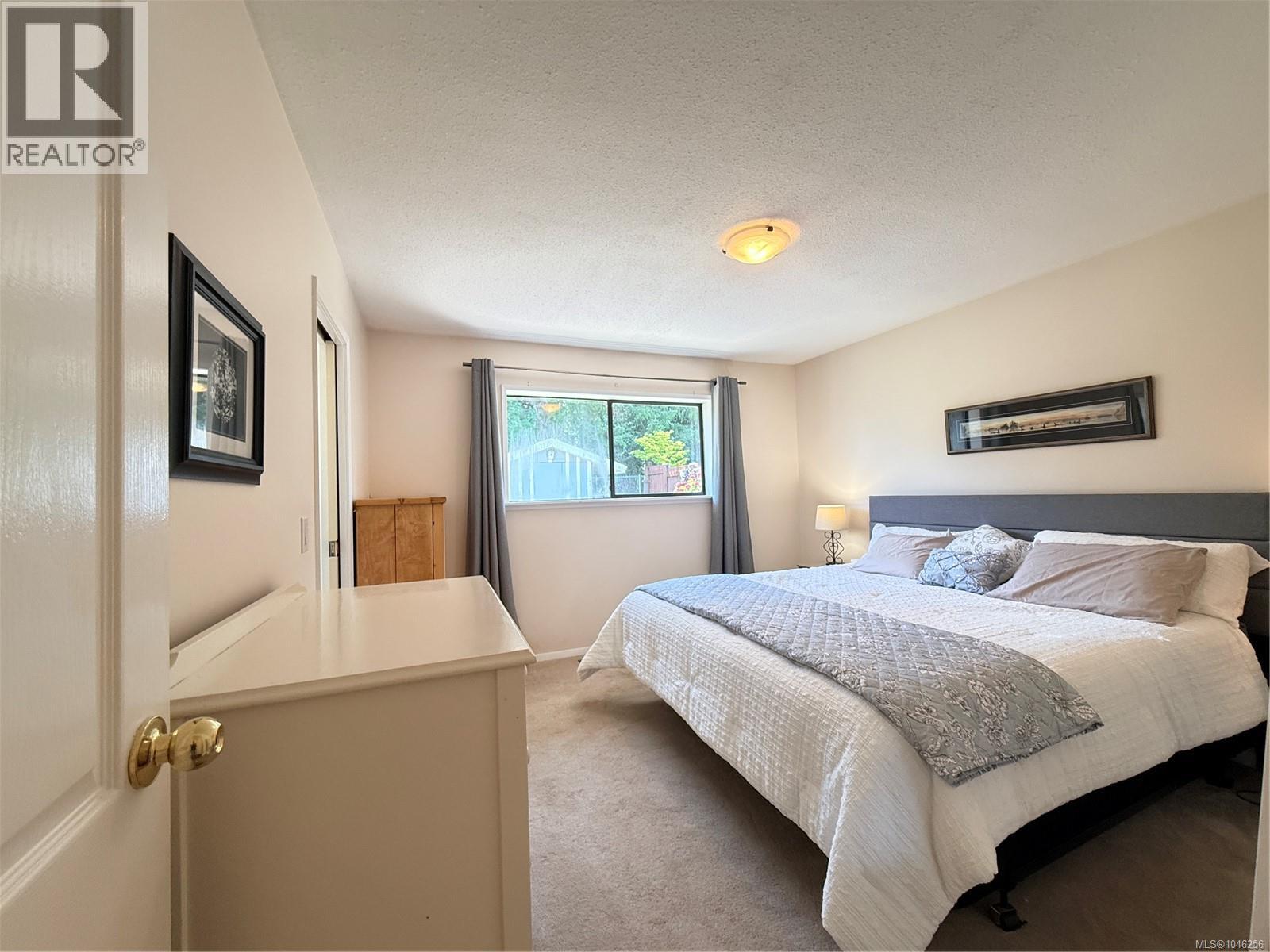 2273 Chelohsin Cres - 21