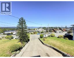 2273 Chelohsin Cres, Port Mcneill, BC V0N2R0 Photo 14