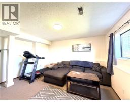 2273 Chelohsin Cres, Port Mcneill, BC V0N2R0 Photo 25