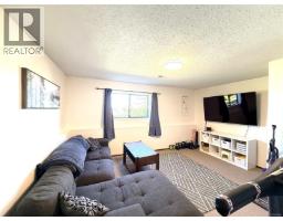 2273 Chelohsin Cres, Port Mcneill, BC V0N2R0 Photo 26