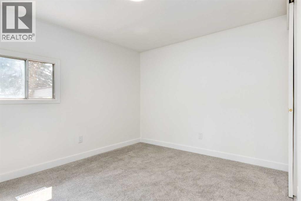 3223 83 Street - 14