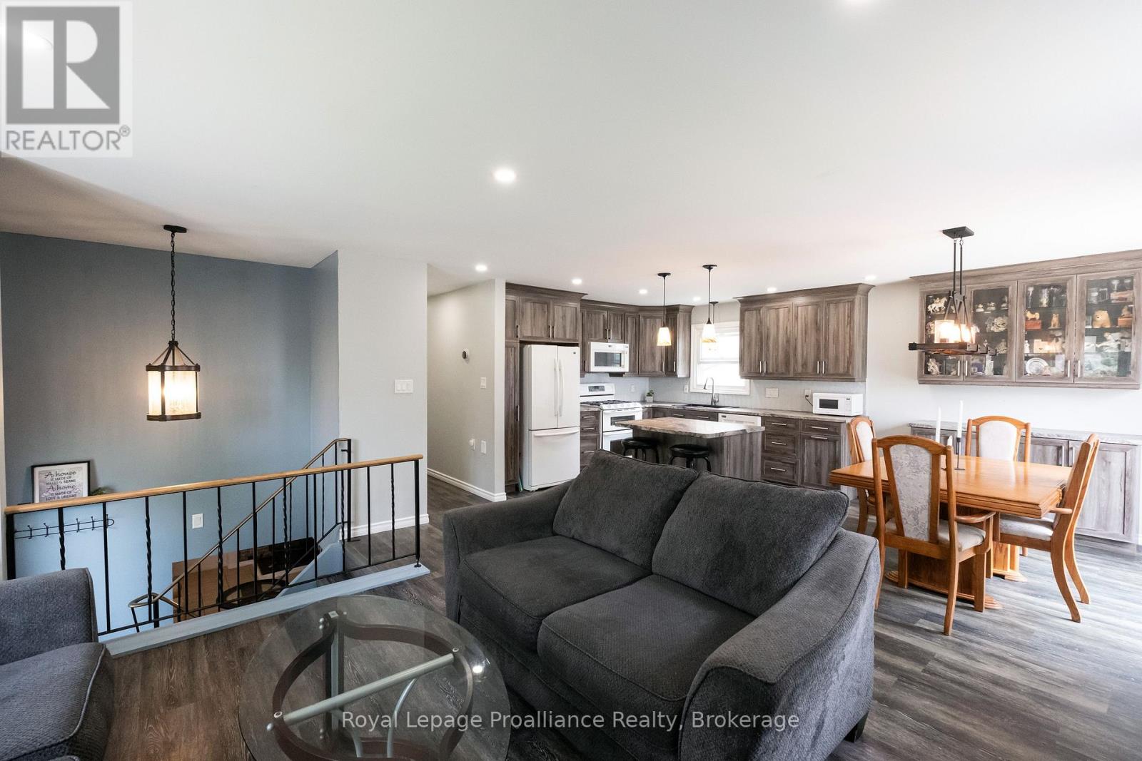 115 NICHOLAS STREET - Image 11