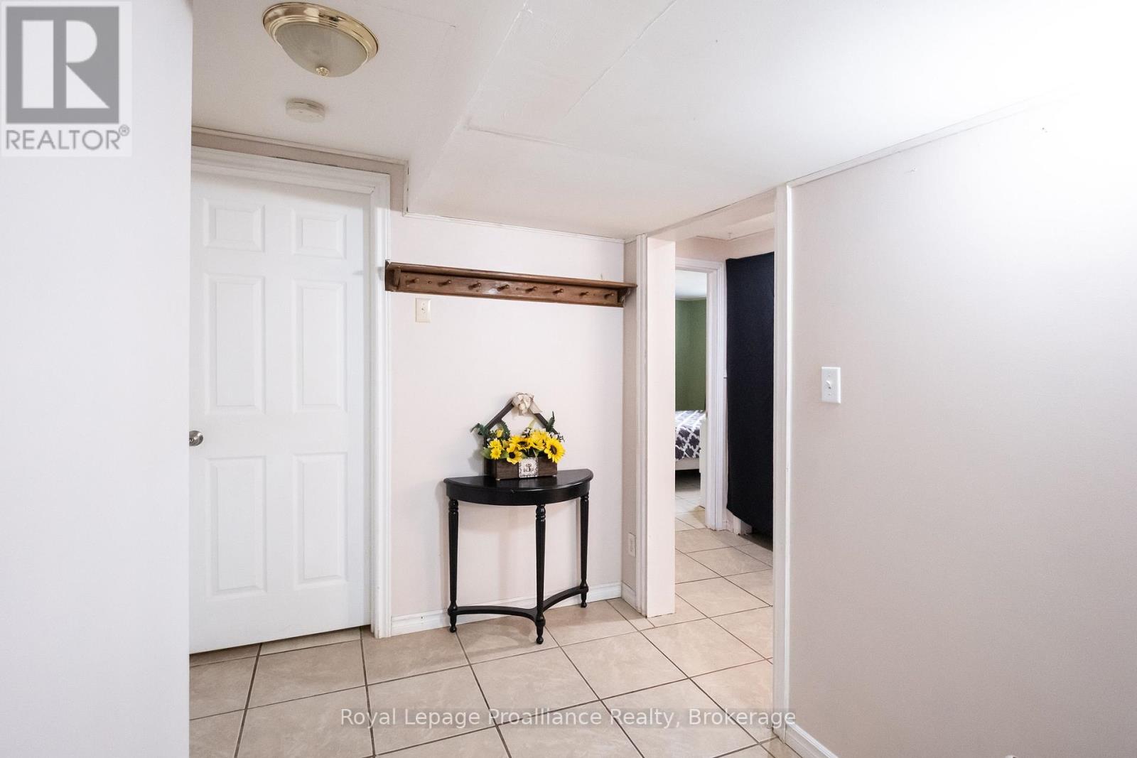 115 NICHOLAS STREET - 26