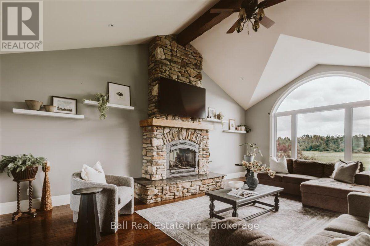 1035 LISTOWEL LINE - 10