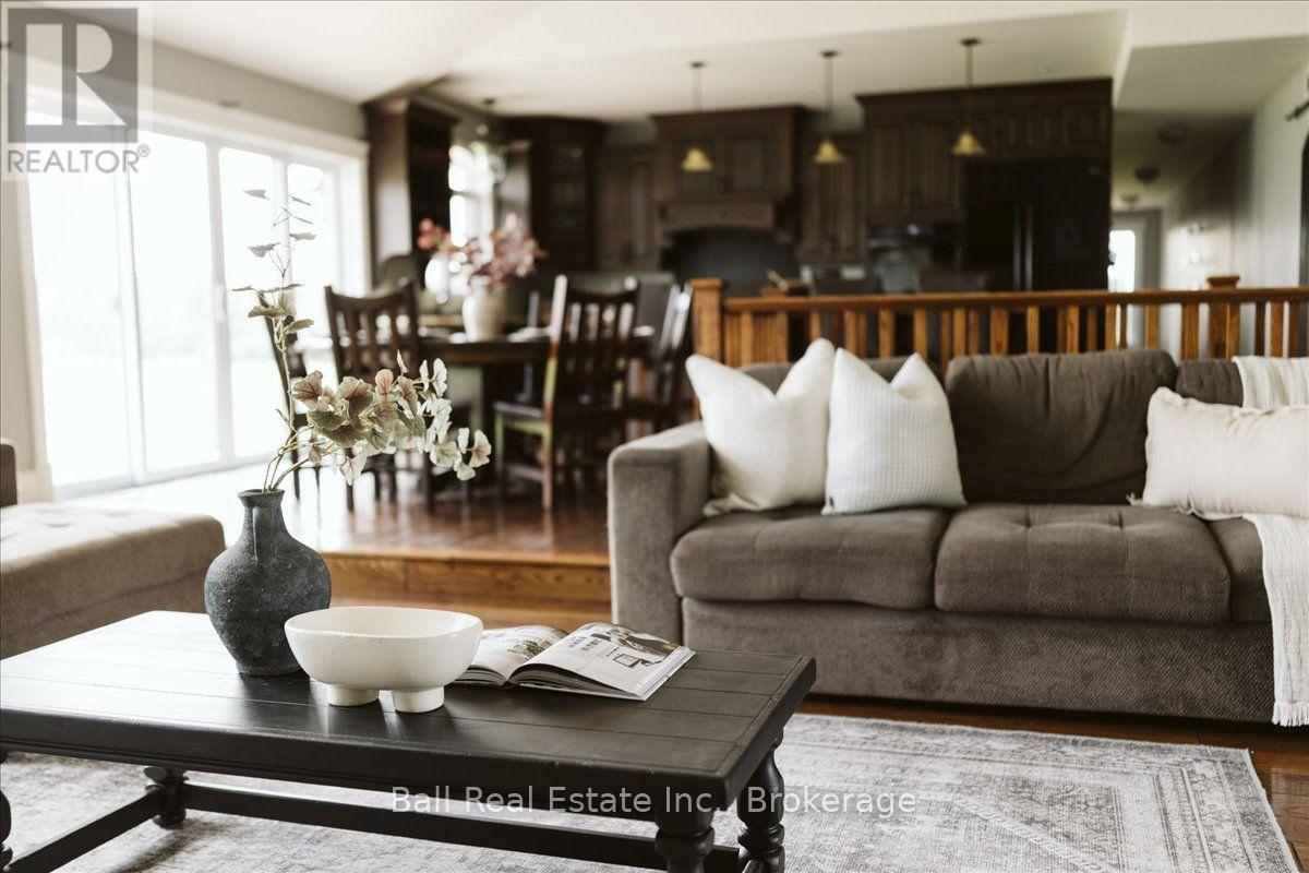 1035 LISTOWEL LINE - 15