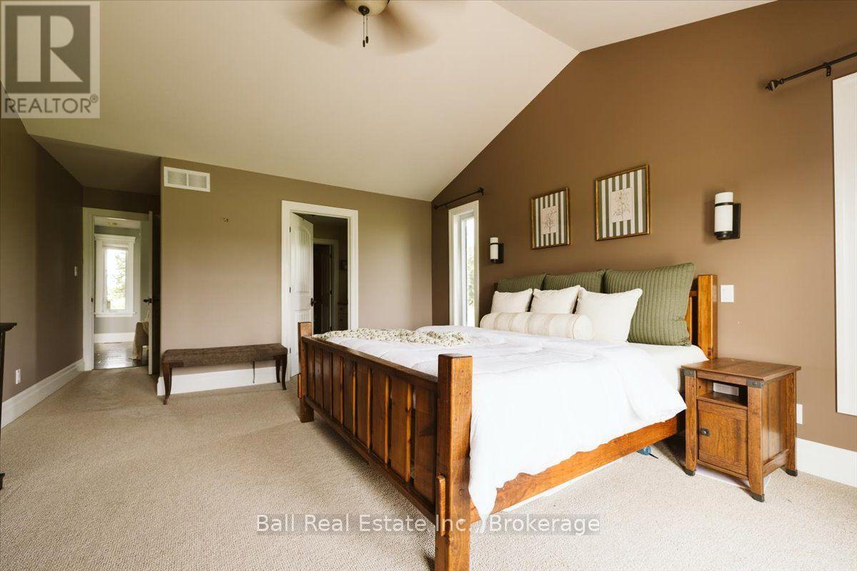 1035 LISTOWEL LINE - 40