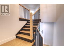 64 Trenton Drive thumbnail 22