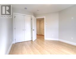 64 Trenton Drive thumbnail 24