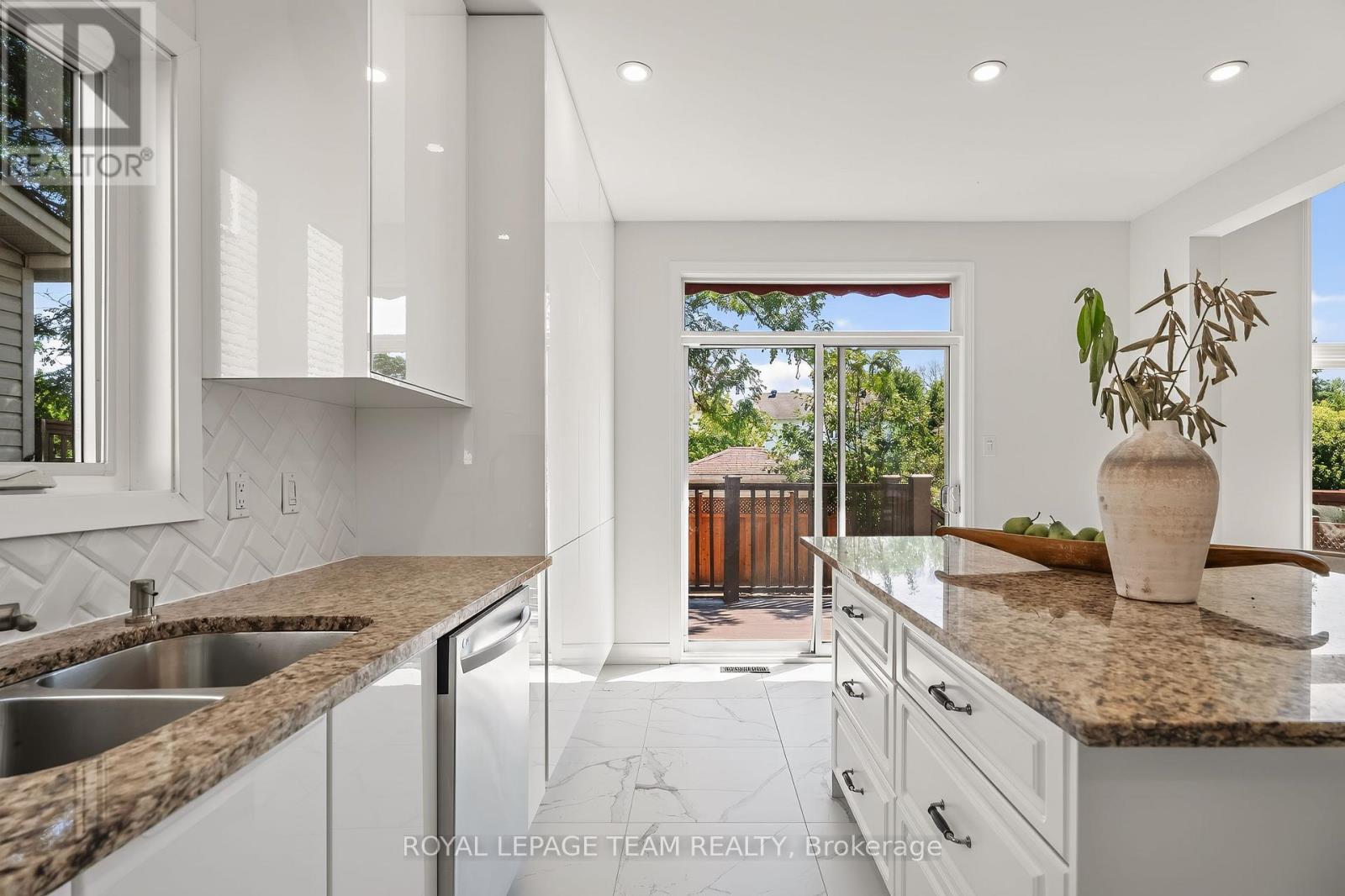 28 BOREALIS CRESCENT - 15